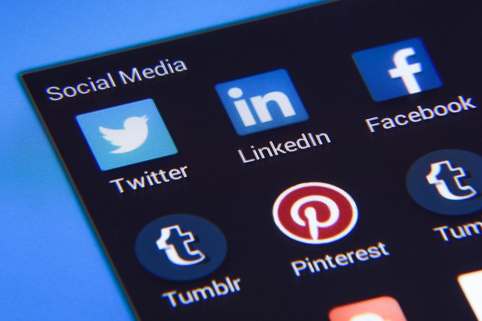 Why Having a Strong Social Media Presence Is Appealing to Employers