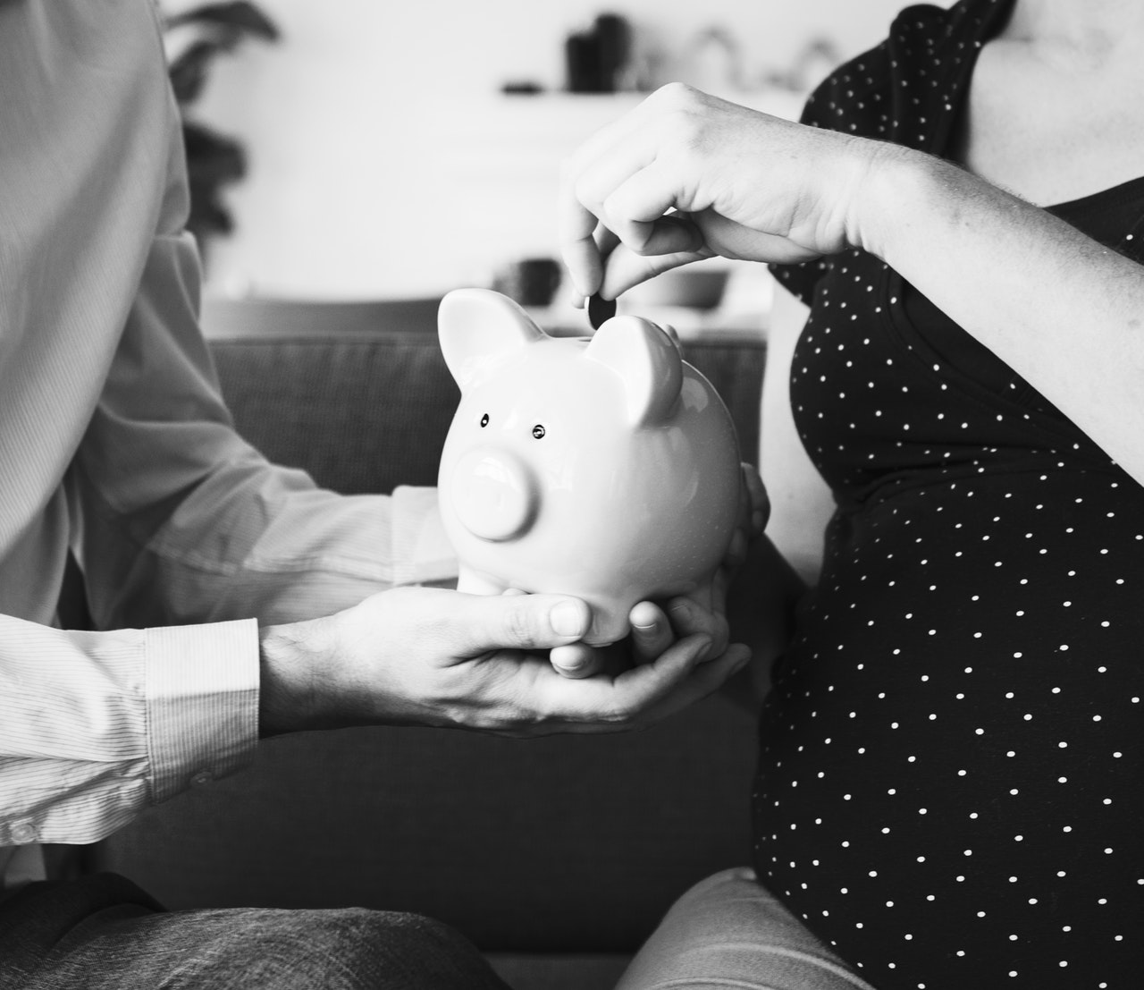 22 Financial Red Flags That Can Hurt a Relationship