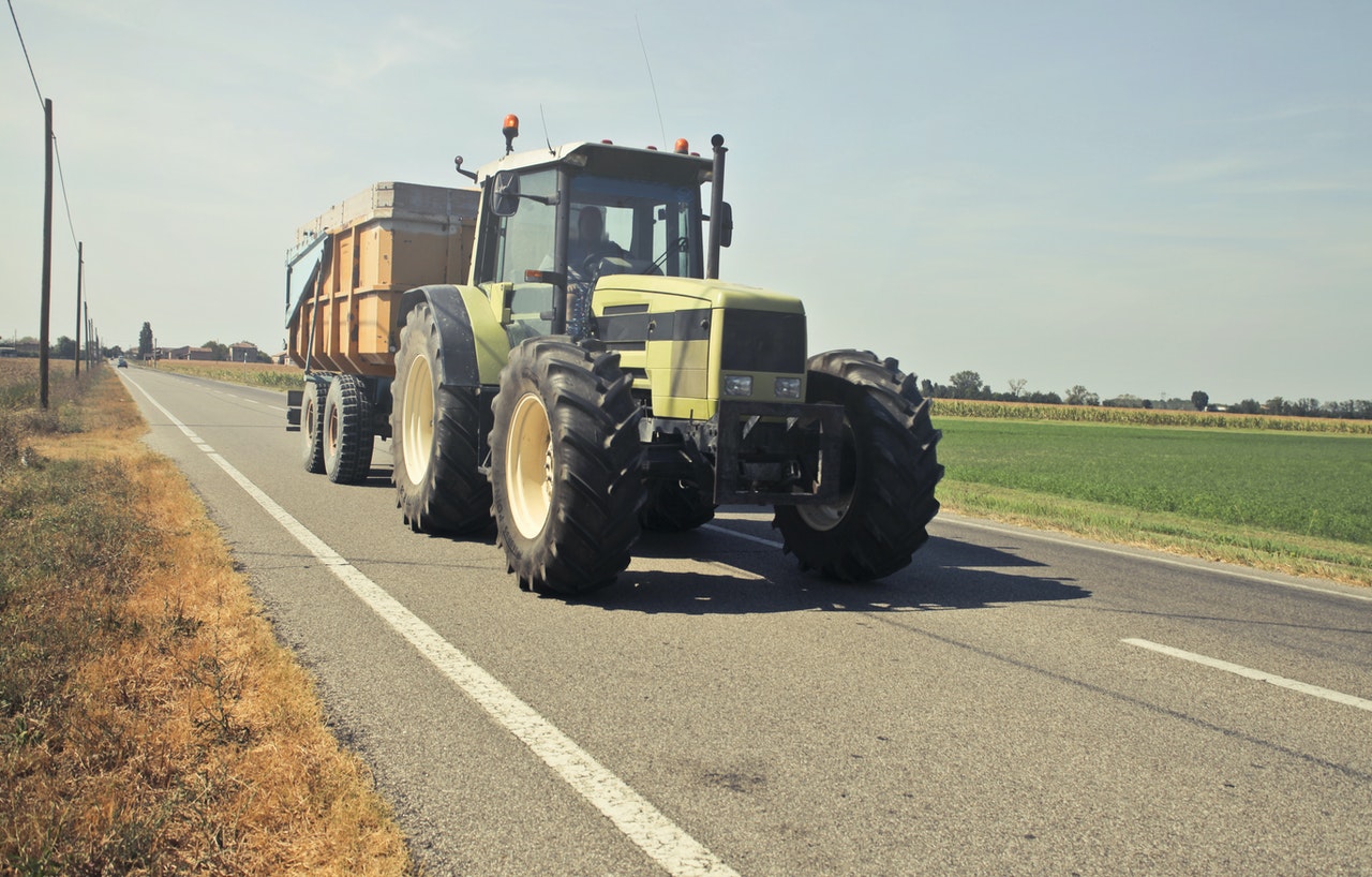 Staying Safe on Roads With Tractor Trailers